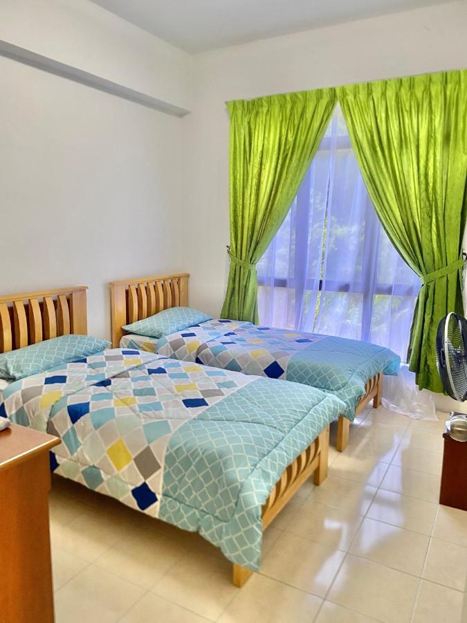 Marina Cove, Lumut Apartment Exterior photo